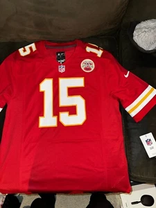 Kansas City Chiefs Patrick Mahomes Red Nike Game Jersey #15 Size Large - NWT - Picture 1 of 6