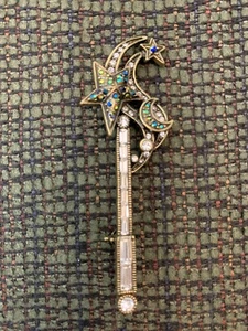 Strass "Bibbidi Bobbidi Boo" Disney Aschenputtel Zauberstab Anstecknadel Brosche: Heidi Daus - Bild 1 von 5
