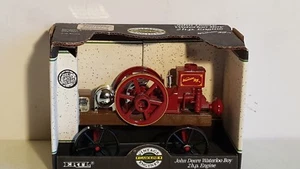 Ertl John Deere Waterloo Boy 2 h.p. motore 1/16 pressofuso attrezzo agricolo replica  - Foto 1 di 7