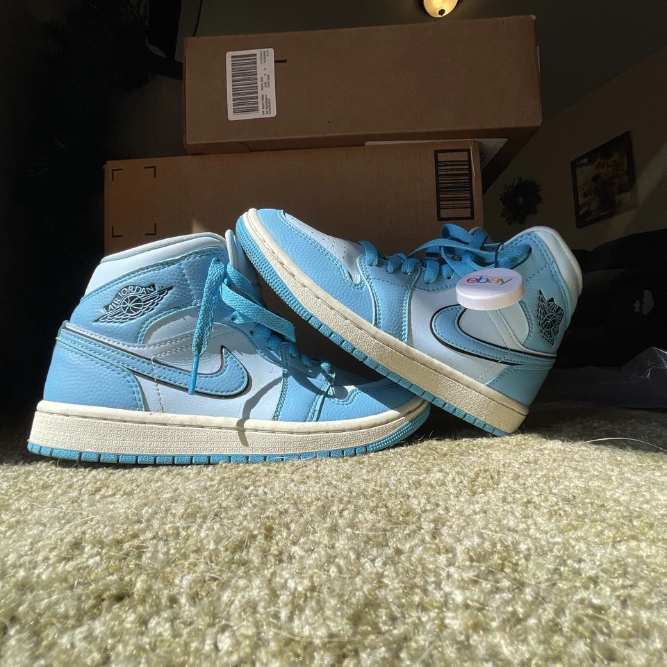 Talla 6.5 - Air Jordan 1 SE Mid Ice Blue W Foto 1 de 4