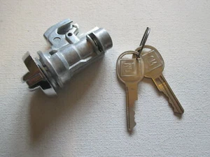 Holden Glove Box Lock New HQ HJ HX HZ WB Torana LJ LH LX UC with keys - Picture 1 of 1