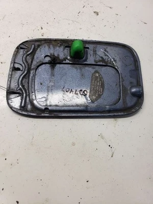 325XI     2005 Fuel Filler Door 1107437 - Image 1 of 4