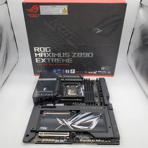 ASUS ROG MAXIMUS Z890 EXTREME Intel LGA 1851 E-ATX Mainboard -NOT WORKING- - Bild 1 von 12