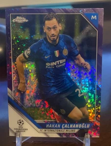 Hakan Calhanoglu/250 LILA Mini-Diamant 2021-22 Topps Chrom UEFA UCL #127 - Bild 1 von 1