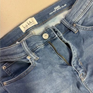 Nicole Miller Womens Jeans size 12 - Picture 1 of 7