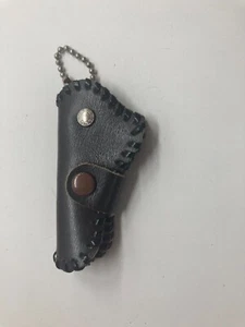 Llavero vintage mini pistola funda cuero borde tejido - Imagen 1 de 8