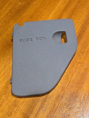 1994-1997 Dodge Ram 1500 2500 3500 Fuse Panel Cover gray OEM P9117b249 - Image 1 of 3