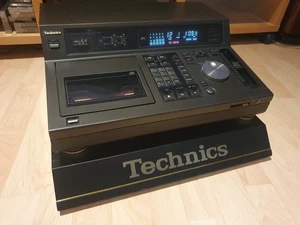 Technics SL-P1200. Reproductor de CD profesional raro vintage - Imagen 1 de 15