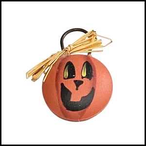 D. Dressen Pumpkin Pin Halloween Jack O Lantern Face Straw Accent 1995 - Picture 1 of 9