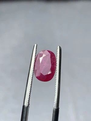 Natural Red Ruby Oval Gemstone of 2.66 Ct From Afghanistan With Certificate - Image 1 of 4