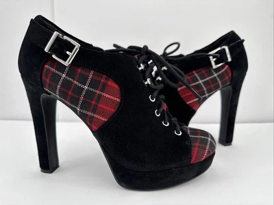 Botas Gianni Bini preto camurça xadrez com cadarço plataforma gótica grunge botas sapatos - Imagem 1 de 4