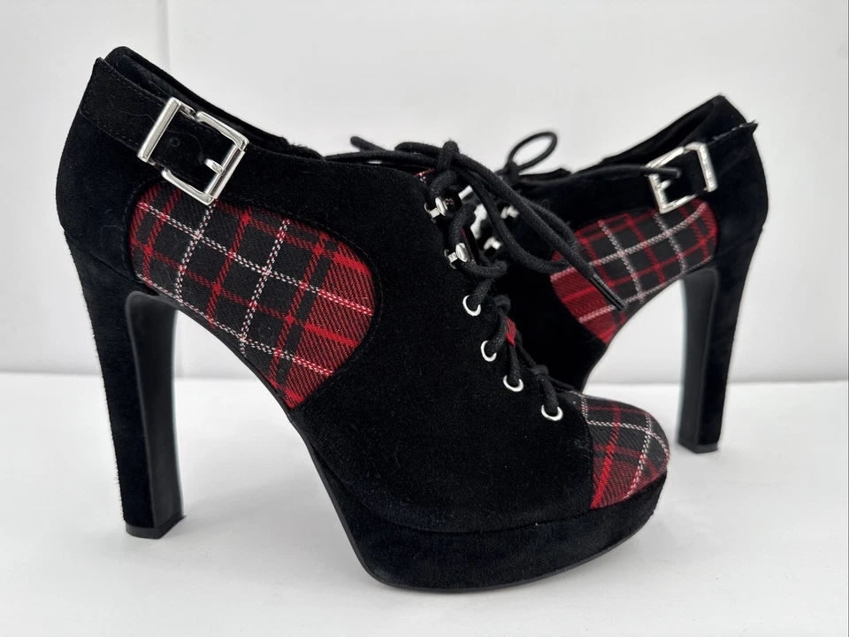 Botas Gianni Bini preto camurça xadrez com cadarço plataforma gótica grunge botas sapatos - Imagem 1 de 4