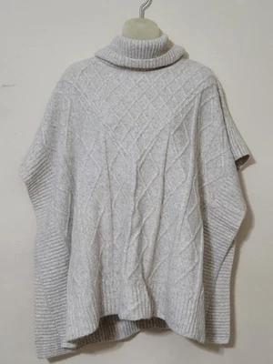 Poncho Suéter Loft Talla M/L Avena Beige Calce Cuadrado Mezcla de Lana Suave Elastizado Foto 1 de 4