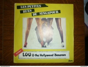 Le Piccole Strade Di Singapour-Dans La Look Dei Ragazze Molto Bon Condizioni - Picture 1 of 1