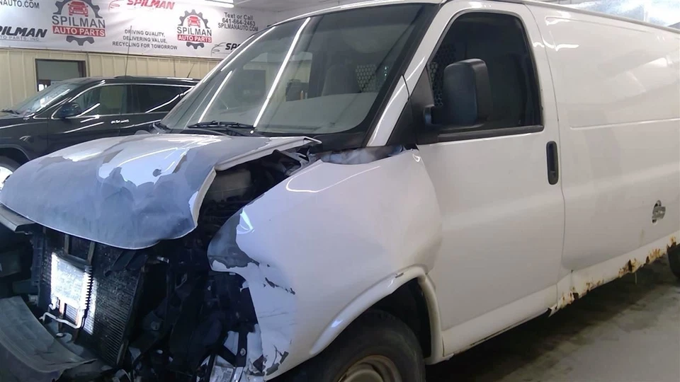 GMC Savana 2500 2009 R Taillight 84639024 7875 Foto 1 de 4