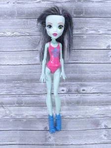 2015 Mattel Monster High Frankie Stein Cheerleader Sammlerstück 11 Zoll große Puppe - Bild 1 von 6
