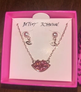 NWT Betsey Johnson Lips Necklace & Earrings Set - Picture 1 of 5