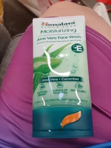 Himalaya Moisturizing Aloe Vera Face Wash,Cleanses, Soothes and Nourishes Skin, - Picture 1 of 2