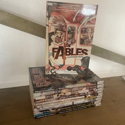 Fables Graphic Novel Bundle Vertigo 1 & 3 - 11 Foto 1 de 4