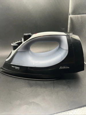 Sunbeam Steam & Dry Iron Model 4214 1200W Series S Nonstick Soleplate EUC Works - Image 1 of 4