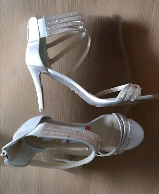 Sandalias de tacón alto Thalia Sodi para mujer con tiras de estrás talla 10  Foto 1 de 4