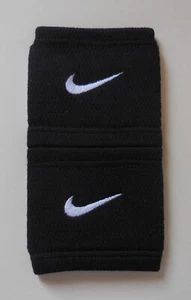 Nike Dri-Fit Stealth Wristbands Black/White/White 1 Pair - Picture 1 of 2