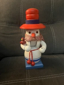Steinbach molliger Schneemann Nussknacker. Strohhalm fehlt in der Hand sonst sehr süß!! - Bild 1 von 4