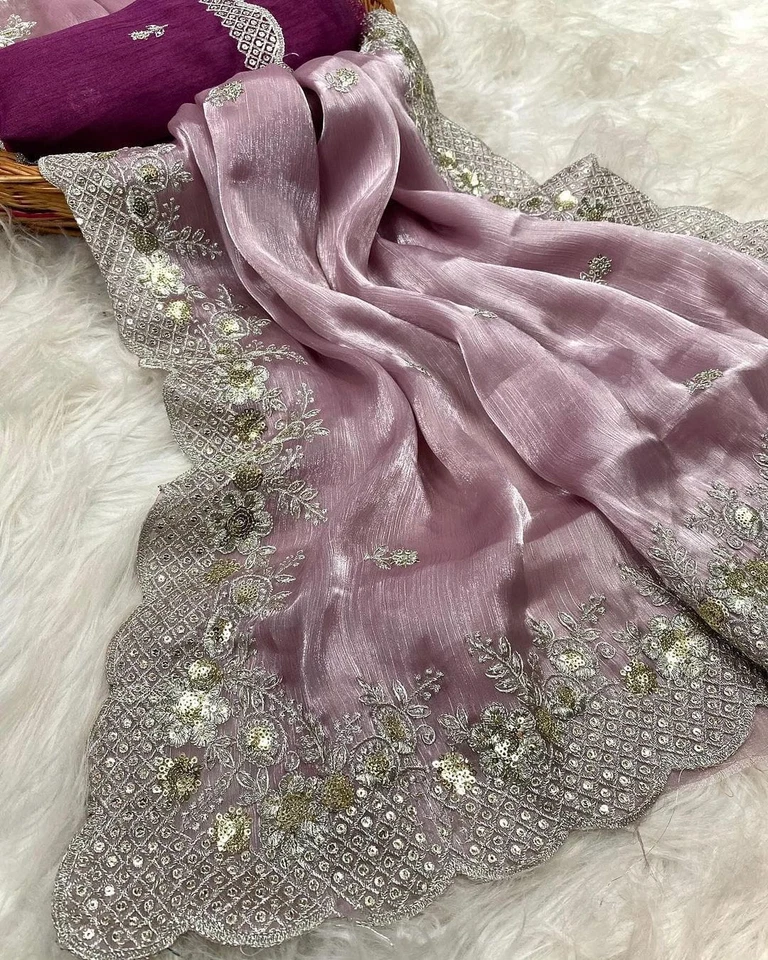 Blusa de diseñador festiva y fiesta sari de seda con lentejuelas palú y bordado Foto 1 de 1