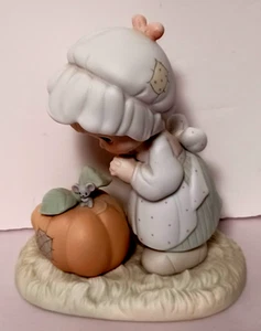 Precious Moments Oktober Porzellan Mädchen Figur 5,5" Kürbisse kleine Maus 110094 - Bild 1 von 7