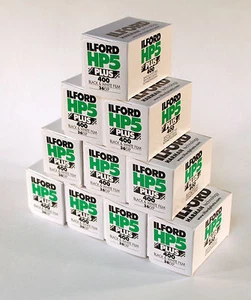 10x Ilford HP5 Plus 35 mm 400 ISO blanco y negro película para cámara 36 exposición - Imagen 1 de 1