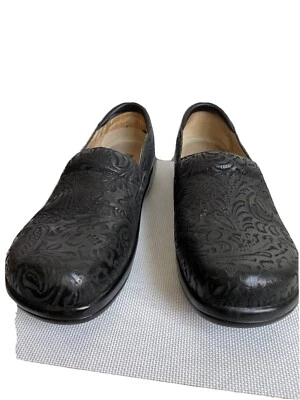 Alegria Kel 431 女式皮革浮雕佩斯利木屐懒人鞋工作黑色 9.5 码 — 第 1/4 张图片