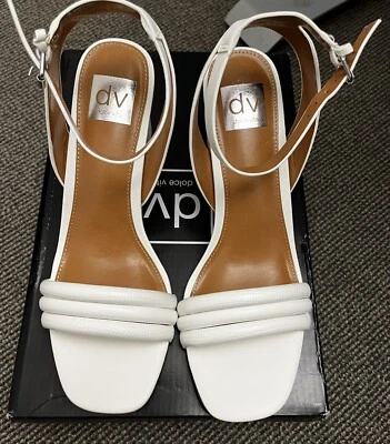 Women's Fleck Two-Piece Ankle-Strap City Sandals By DV (Dolce Vita) Foto 1 de 4