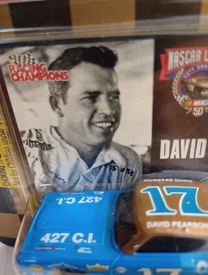 NASCAR Legends #17 David Pearson 1/64 Mercury Cyclone 1971 Diecast Car Replica  - Image 1 of 4