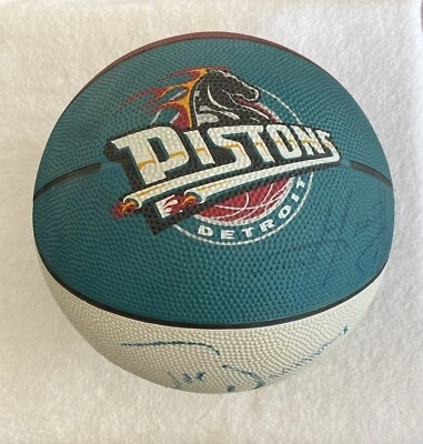 Baloncesto autografiado de los Detroit Pistons Joe Dumars Lindsey Hunter + más años 90 Foto 1 de 4
