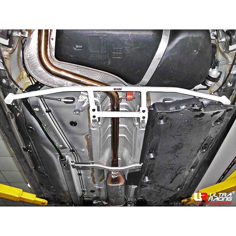 AUDI A1 8X 1.4 2010-2018 ULTRA RACING 4 POINTS REAR LOWER MEMBER BRACE - Imagen 1 de 4