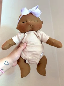 Handgefertigte Baby Puppe Stoff weiche Skulptur Unikat - Bild 1 von 8