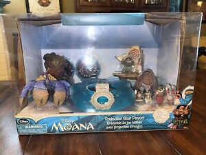 Disney Store Deluxe Moana Projection Boat Playset Maui 10+ Piece Set NEW NRFB