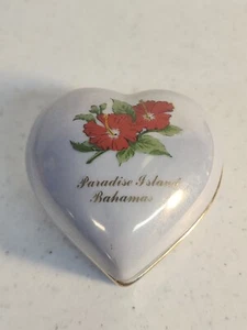 Paradise Island Bahamas Heart Shaped Trinket Box - Picture 1 of 3