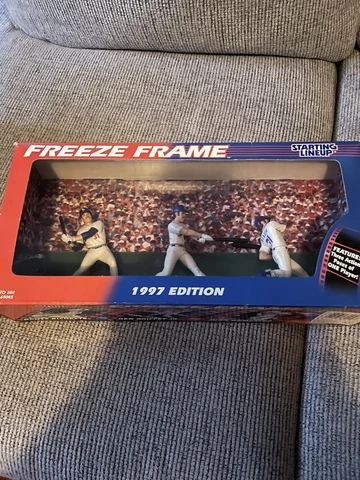 Mike Piazza 1997 Starting Lineup Freeze Frame - Brand New - MLB Cover