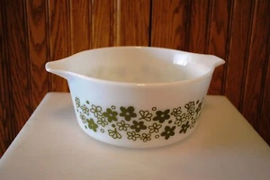 Vtg Pyrex Spring Blossom White Round Casserole Compatibles 474-B 1 1/2 Qt Oven - Picture 1 of 4