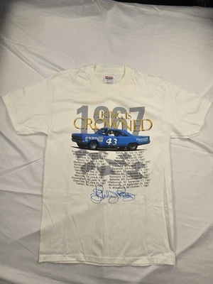 Camisa De Colección Richard Petty Para Hombre Mediana NASCAR A King Is Crowned 1967 Años 90 Foto 1 de 4