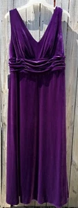 Splendido abito in velluto Ava di Renzrags viola ballo da sposa taglia 12 nuovo con etichette - Foto 1 di 10