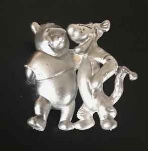 Winnie the Pooh Oso Tigger Lechón Eeyore Miel Hunny Solapa de Plata Sombrero Pin V - Imagen 1 de 1