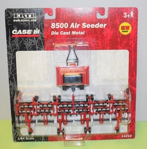 ERTL 1/64 Scale Case IH 8500 Air Seeder on card - Picture 1 of 7
