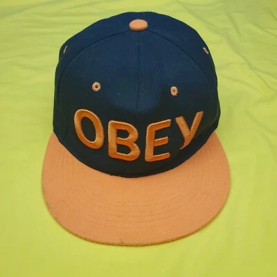 Sombrero OBEY Bordado Snapback Negro y Naranja Talla Única Para Todos Bajo el Ala Logo Foto 1 de 4