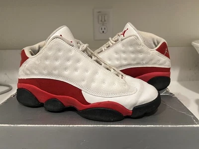 Air Jordan 13 Retro Bajo GS Varsity Rojo Cereza Talla 6.5 BRED BIN Con CAJA ORIGINAL Foto 1 de 4