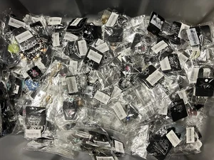 Schmuck *NEU* 100 Teile Paparazzi Konvolut - Halsketten - Armbänder - Ohrringe - Ringe - Bild 1 von 3