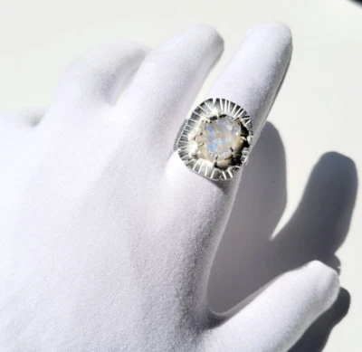 Anillo hecho a mano con piedra lunar arco iris fuego azul natural joyería de plata de ley 925 Foto 1 de 4