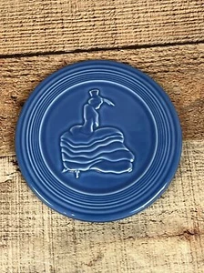 Fiestaware Trivet Dama Bailando Plato Caliente 6 Pulgadas Azul Lapislázuli Cerámica Retirada - Imagen 1 de 3