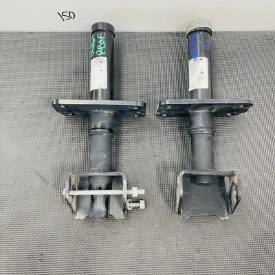 05-11 Par de amortiguadores de energía para parachoques trasero izquierdo y derecho Audi A6 Quattro OEM Foto 1 de 4